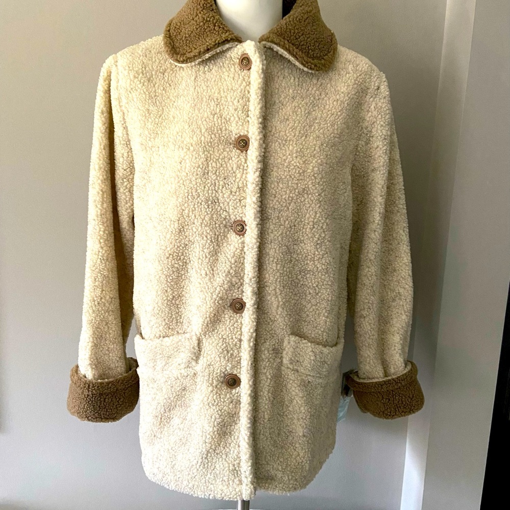 New Ladies Size Medium Lined 5 button Front Coat Length 29” Sleeve Length 25.5”